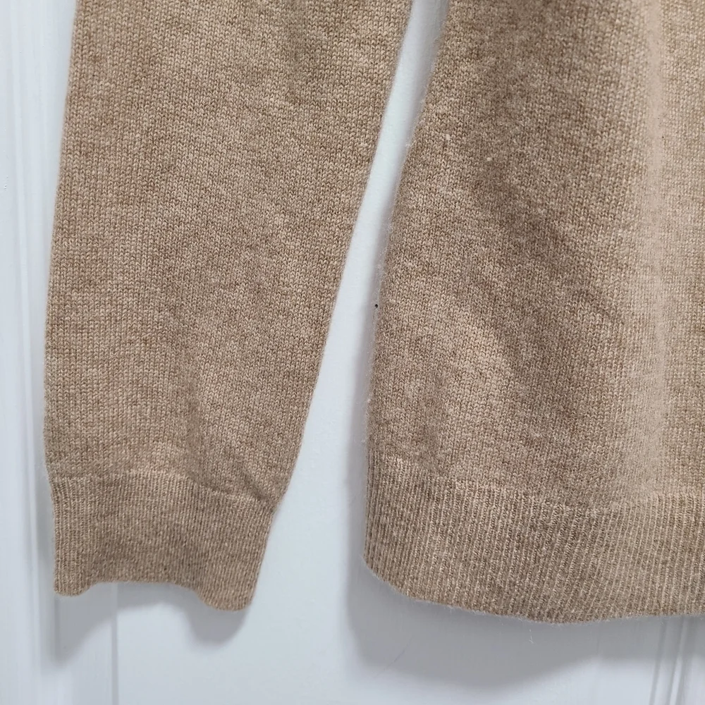 Charter Club Cashmere Beige Crew Neck Sweater PM‎